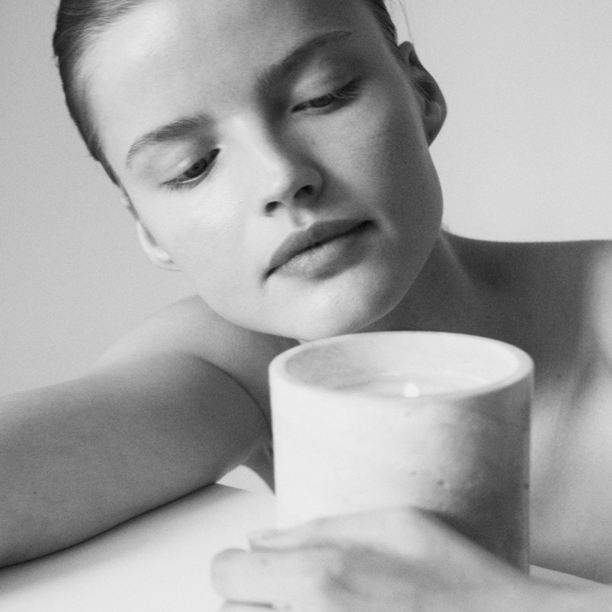 SENSE Candle in Travertine